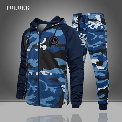 2021 Mens Camo Tracksuit Hooded Long Sleeve Two Piece Set Men Autumn Outerwear Jacket And Pants Set Fashion Sportswear Euro Size
