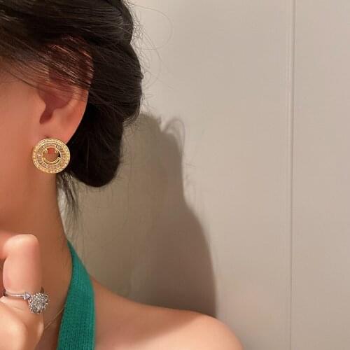 U-Magical Korean Round Geometric Hollow Rhinestone Dangle Earring for Women Smile Face Simulation Pearl Metal Earring Jewellery