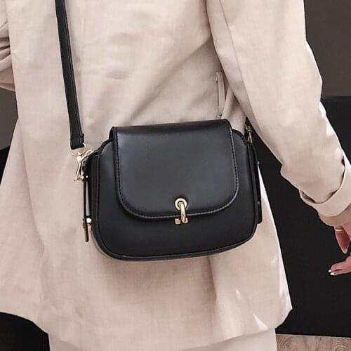 Designer Summer New Fashion Chain Solid Color Leather Crossbody Shoulder Bags for Women 2021 Handbag Simple Luxury Cloud Bag