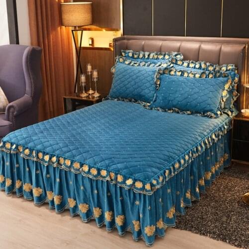 Luxury Embroidery Bedspread for Bed Velvet Queen King Bedskirt Set Soft Quilted Bed Cover Ruffle Double Bed with 2 Pillow Covers