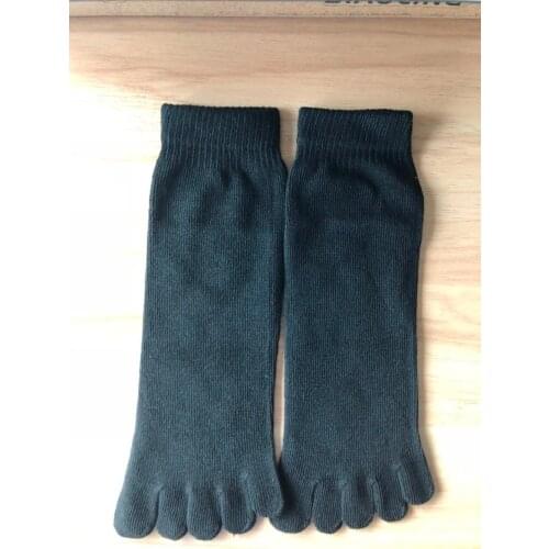 New mens womens black cotton Five fingers socks Middle tube deodorant socks Suitable for the length of the foot 24~28cm