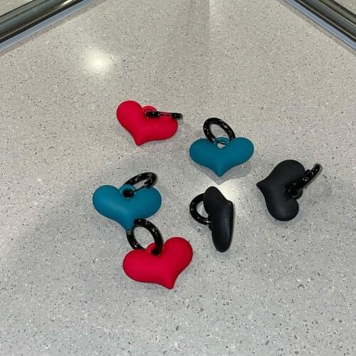 Origin Summer Exaggerated Black Red Blue Love Heart Hoop Earring for Women Femme Geometrical Circle Metallic Earring Jewelry