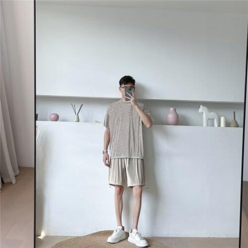 2021 Summer Ice Silk New Mens Pleated Short Sleeve Loose T-Shirt Tops+Shorts Pants Suit Two Piece