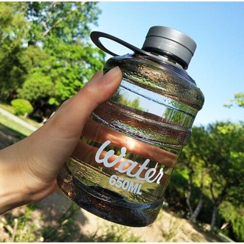 Sport Bottle High-capacity Plastic Drinking Kettle Shaker Bottle With Handle Outdoor Cycling Gym Fitness Training 650ml
