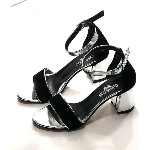 WOMEN,BLACK,SINGLE BAND.THICK HEEL. SANDALS. HIGH QUALITY. NEW SEASON. WEDDING. OFFICE. PARTY. SUITABLE FOR EVERY DRESS, MODERN