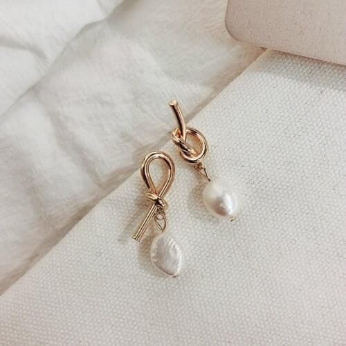Classic Simulated-pearl Geometric Women Dangle Earrings Asymmetric Metal Knotted Pearl Earrings Bohemian Drop Earrings