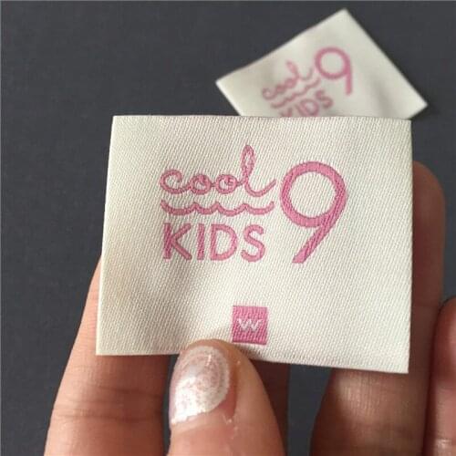 Custom 3.8*5.4cm High Density Clothing Labels Woven Labels
