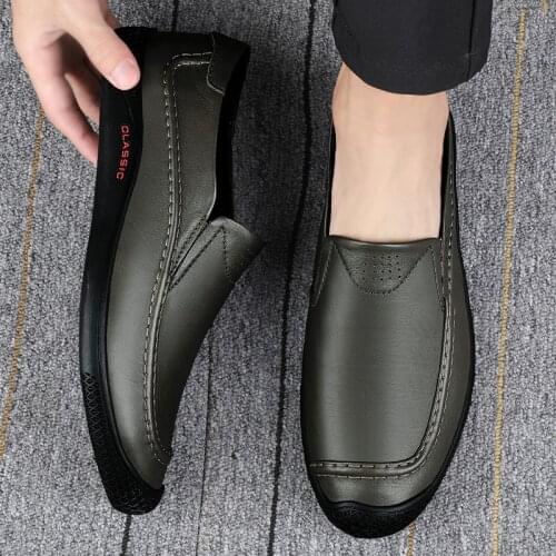 Top Quality Men Shoes Slip on Footwear Genuine Leather Mens Loafers Casual Breathable Driving Loafers Moccasins Comfortable Shoe