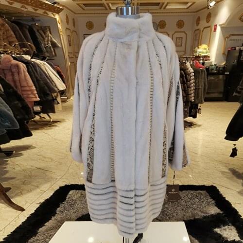 2020 Bat sleeve mink fur coat Stitching mink coat fashion women fur coat High-end brand coat women WINTER PALACE B9109B-Z