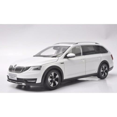 1:18 Diecast Model for Skoda Octavia Combi 2017 White Alloy Toy Car Miniature Collection Gifts