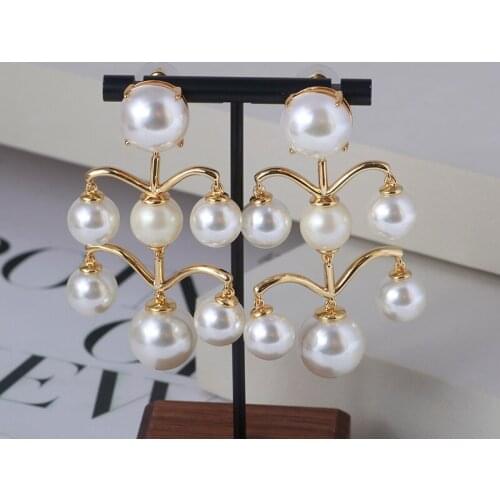 Palace style inlaid with pearl long lanterns atmospheric European and American style earrings