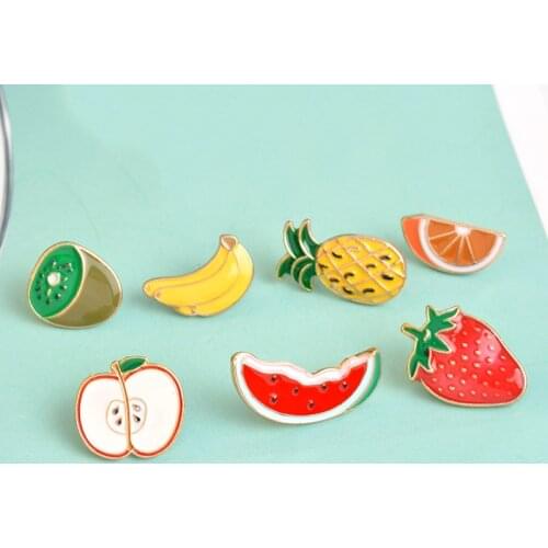 Fruits Enamel Pins Cartoon Watermelon Kiwi Strawberry Orange Banana Apple Pineapple Fruit Brooch Lapel Pin Badge Vintage Gift