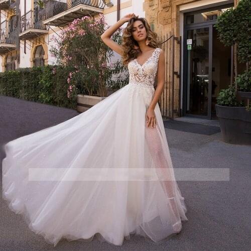 Sexy V Neck Tulle Wedding Dress Backless Side Slit Lace Applique Bridal Gown Floor Length Sleeveless Beach Boho A-line Customize