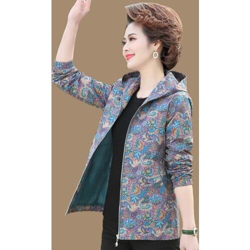 5XL Women Coat And Jacket 2021 New Spring Hooded Short Jackets Middle-aged Mother Printed Windbreaker Female Lining Tops W2237