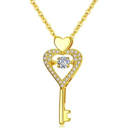 Exquisite Heart-shaped Key Pendant Necklace Elegant Charming Womens Wedding Gold Color Clavicle Chain Fashion Party Jewelry