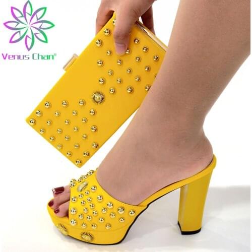 Fashionable 2021 Special Design Shoes and Bag to Match in Yellow Color High Quality Italian Women Shoes with Evening Bag