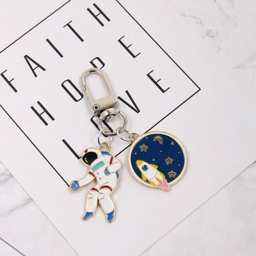 Cute Astronaut Cosmonaut Spaceman Star Moon Rocket Keychain Key Chains Ring Car Bag Pendent Charm Airpods Accessories D436