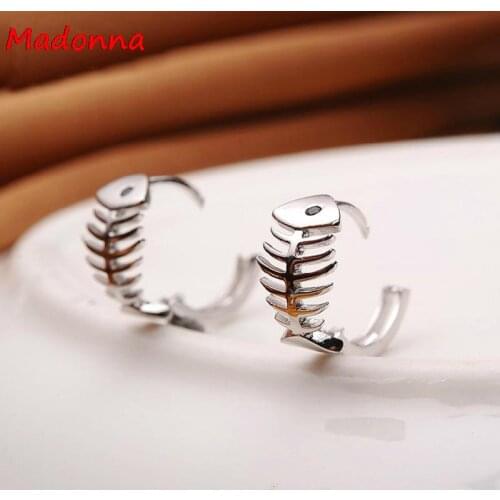 Hot Sale Fashion Silver Plated Stud Earrings Fishbone earring for Women Good Jewelry Hollow Fish Bone Earrings Gift Wholesale
