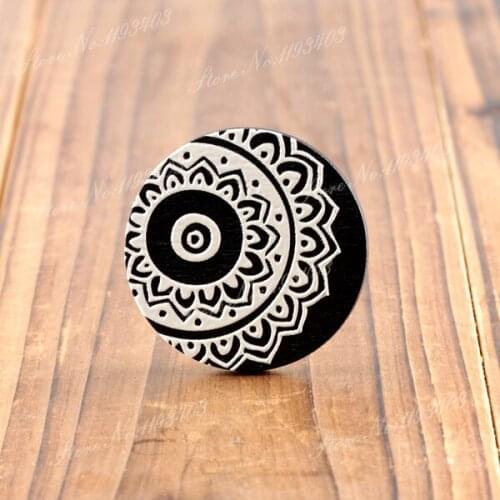 2Pcs 45mm 3D Embossed Big Round Coloured Drawing Wood Cut Pendant DIY make Brooch Necklaces-(WIB-7)
