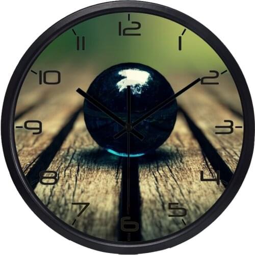 Creative Decorative 14inch Large Wall Clock Crystal Ball Design