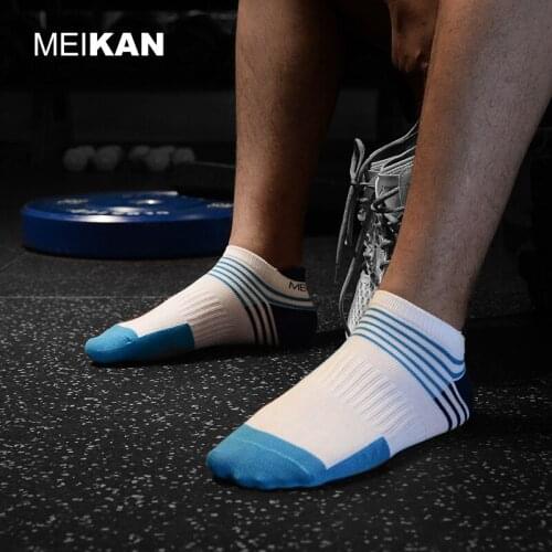 Basic classic mens shallow socks striped mesh sweat - absorbable sports ship socks cross - border socks