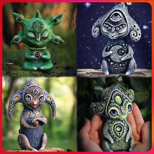 Handmake Fantasy World Creature Model Decoration Elf Resin Decorations Garden Sculpture Crafts Three-eyed Alien Home Decoration