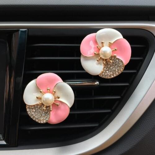 Cute Pearl Flower Design Car Air Freshener Good Smell Solid Perfume Para Autos Vent Clip Car Fragrance Accessories For Girls