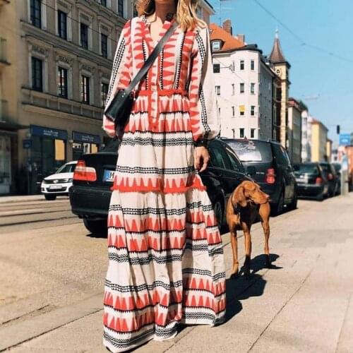 2021 spring new womens casual holiday triangle print big swing loose waist pullover V-neck comfortable long-sleeved dress