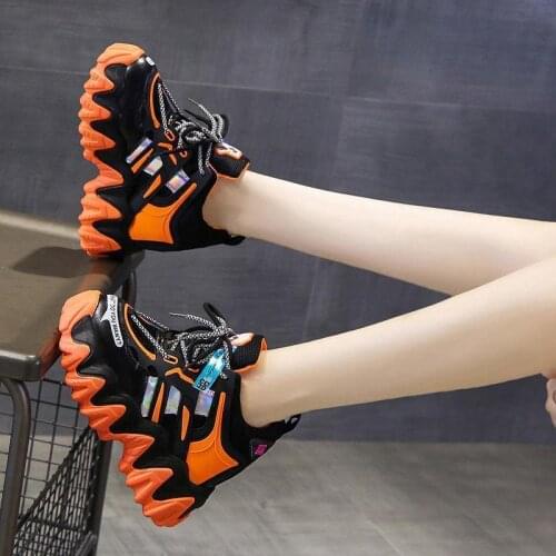 2021 Spring Womens Chunky Sneakers Round Toe Lace Up Platform Shoes Women Patchwork Leather Height Increasing Casual Shoes