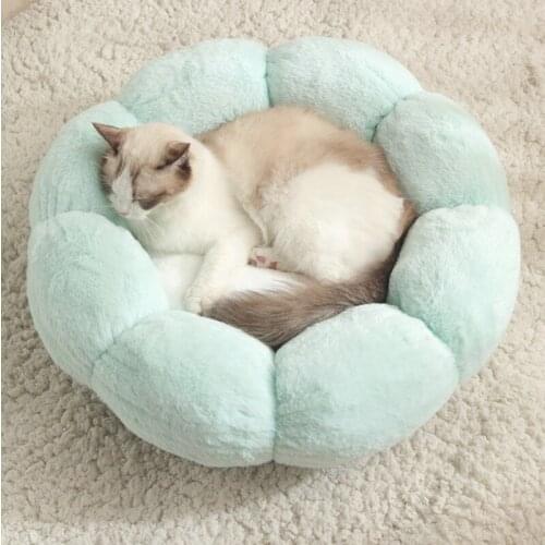 New Winter Pet Nest, Plush Round Nest, Flower-shaped Dog Kennelt, Winter Warm and Deep Sleep Cat Bed for Cats Velvet Flowers Mat