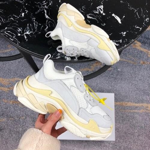 Top Quality Designer Shoes Triple S Trainer for Man and Woman Fashion Lace up Running Sports Casual Sneaker Shoes
