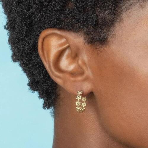 Wholesale High quality Gold Color delicate daisy flower round circle hoop earring for women charming engagement fashion jewelry