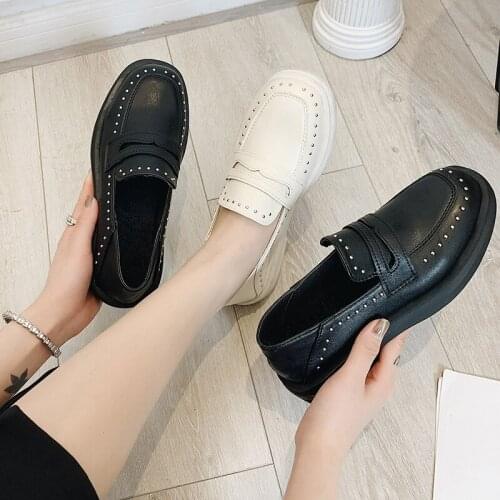 2020 spring new womens flat shoes Stylish metal decoration soft comfortable non-slip casual wild walking womens shoes U29-10