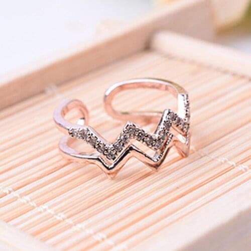 2020 Korean fashion elegant wavy pattern crystal ring for women Valentine present hot sale female wedding jewelry finger rings
