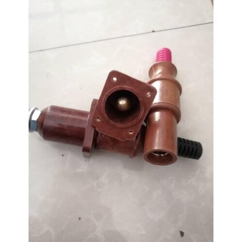 4 pairs binding post female and the jack male (plug and socket) 200A