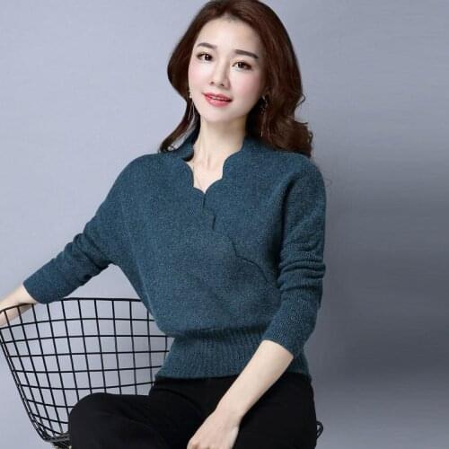 2021 New Sexy V-neck Fashion Bright Sweater Womens Autumn Bat Sleeves Long Waist Bottoming Shirt Winter Clothes Women Y96