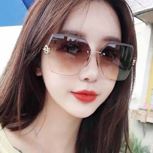 Personalized Sunglasses 2021 New Frameless Metal Sunglasses Retro Ladies Casual Sunglasses