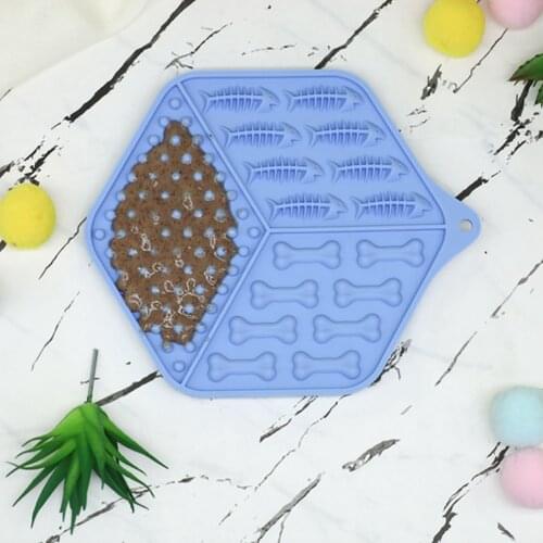 2pcs Dog Lick Pad Anti-Gulping Suction Cup Silicone Pet Lick Mat Cat Slow Feeder Pad Kitten Puppy Feeding Device Dog Accessories