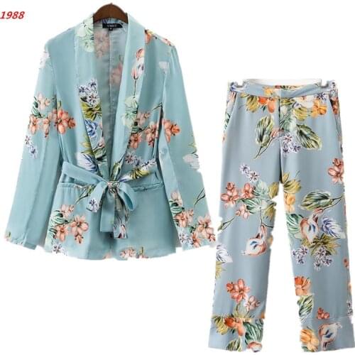 Female European Style Holiday Flower Trousers Pattern Fashion Casual Suit Long-sleeved 2 Piece Set Pajamas Jacket + Pants Suit