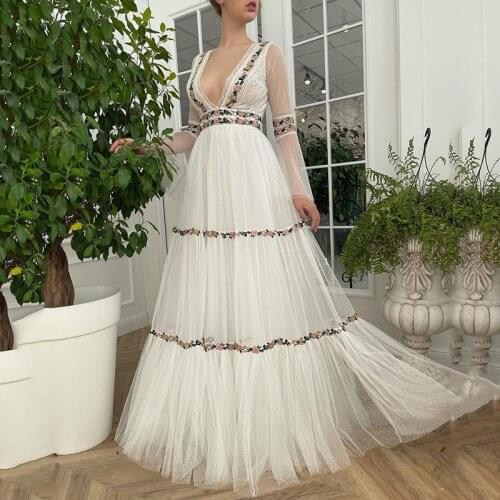 Ivory Flowers Lace Vintage Wedding Dresses Boho Bride Dress V Neck Back Long Flare Sleeve Wedding Gowns Bohemian 2021 Mariage