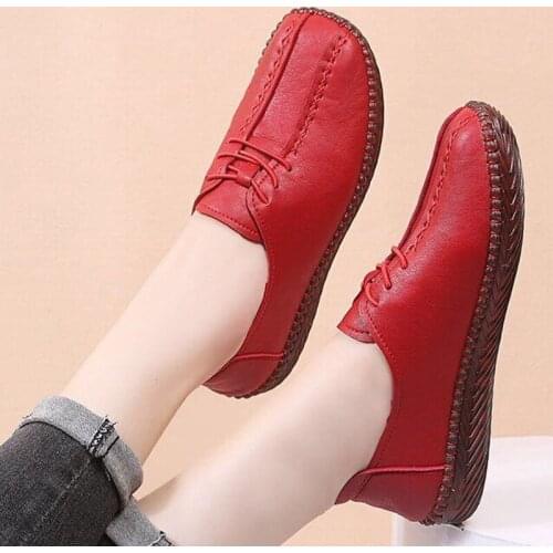 Fashion Slip-on Shoes Woman Red Rubber Soft Sole Flat Shoes Women Casual Solid Comfy Leather Shoes Woman Walking Shoes New