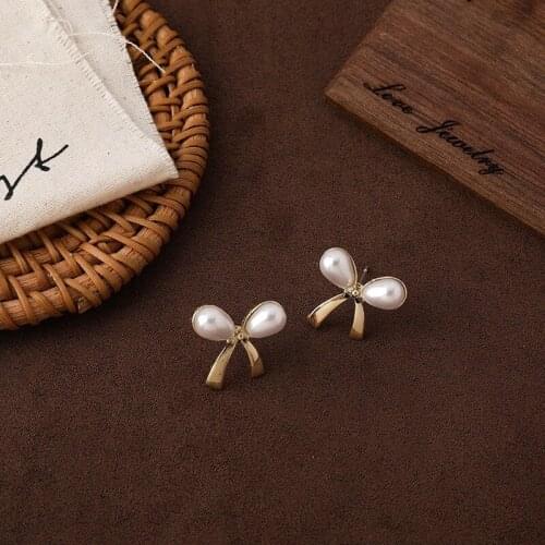 VSnow Unique Design Bowknot Pearl Stud Earring for Women Girls Korean Fashion Metal Gold Color Earring Holiday Jewelry Wholesale