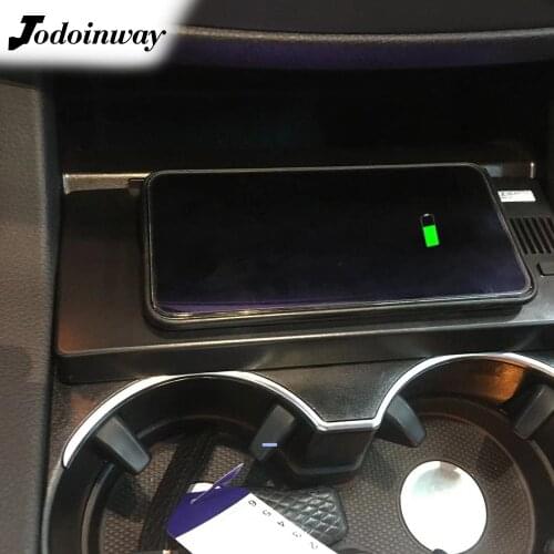Power charger for Mercedes Benz GLE W166 C292 GLS X166 GL ML wireless charging adapter phone holder for iphone 11 charge case