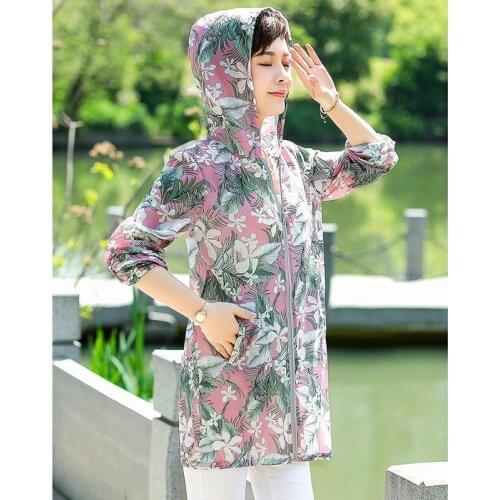 Sunscreen Clothing Women Summer Thin Section Anti-Ultraviolet New Hooded Windbreaker Coat Large Size5XL Mother Jacket L416