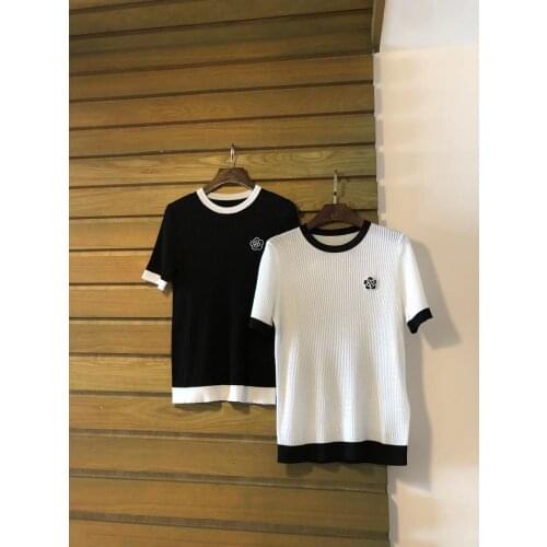 Fashion women 2021 new short-sleeved casual staring beaded Camellia Tencel silk contrast-trimmed twist pullover 0326