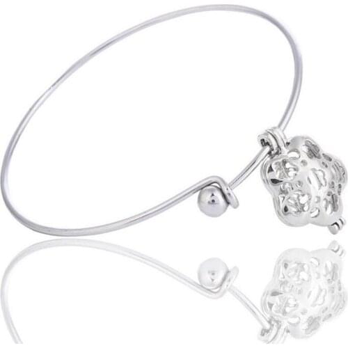 Aromatherapy essential oil bracelet Flowers pendants can be opened Bangles