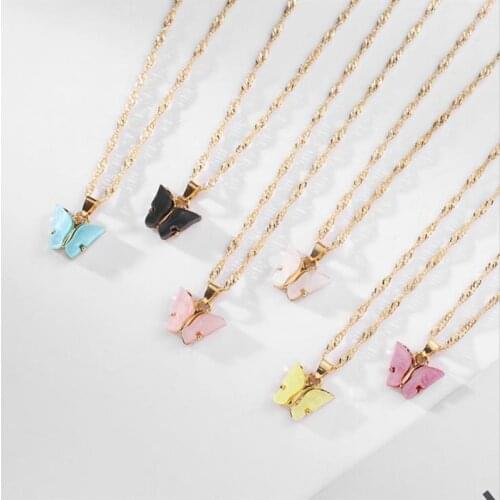 Gold Color Butterfly Pendant Necklace Twist Chains For Women New Fashion Simple Temperament Necklace Jewelry Gifts Wholesale