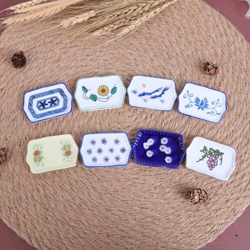 1 Pc 6*4CM Mini Dollhouse Ceramics Tableware Plates Tray Doll Food Dishes Kitchen Toy Doll House Accessories Kids gift