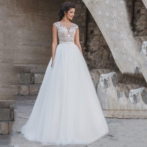 Scoop Cap Sleeve See Through Top Appliques Lace Bow Buttons Tulle Wedding Dress 2021 Vestido De Noiva Bridal Gown