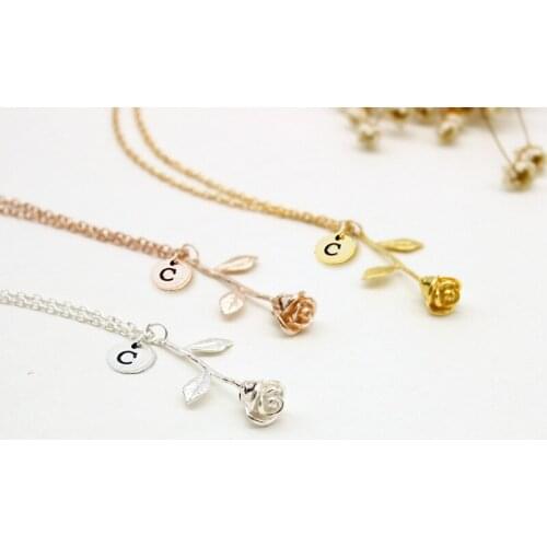 26 Letter Name Rose Engrave Letter Discs Choker Jewelry Monogram Flower Custom Necklace Pendant for Trendy Woman